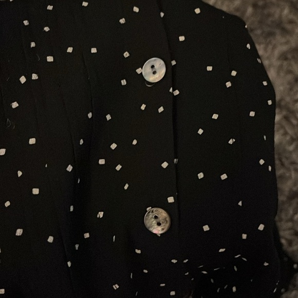 J. Jill Pleated White Square Polka Dot Button Down Shirt - Size Medium - Picture 13 of 14